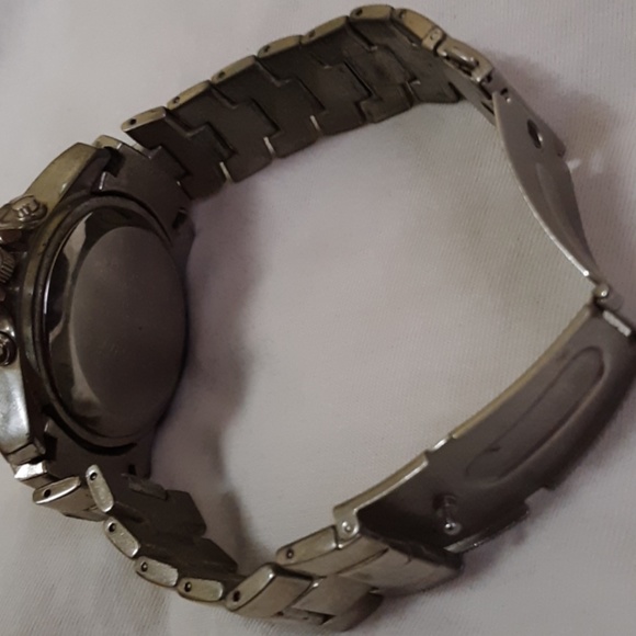 Surface Watch - Picture 2 of 2